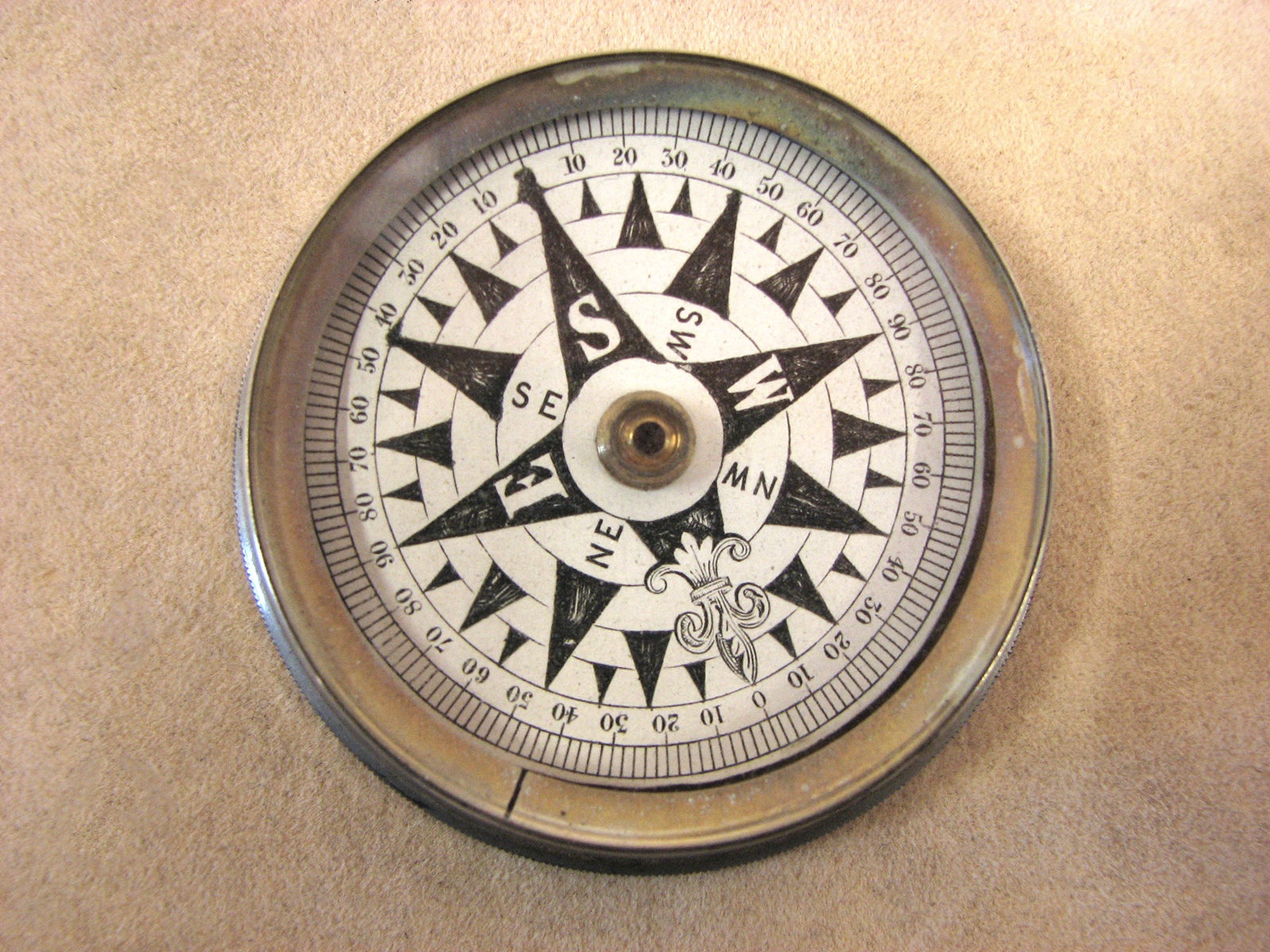 Victorian brass cased travellers pocket compass circa 1890